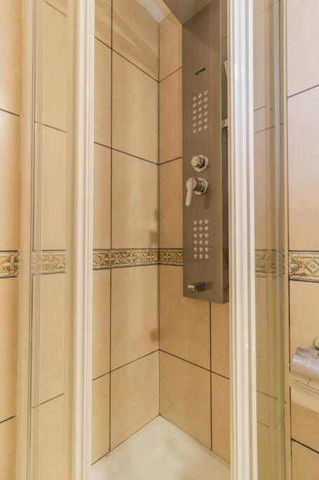 Apartament Penthouse Pyrinees , Terrace , Parking & Storage Sabiñánigo Zewnętrze zdjęcie